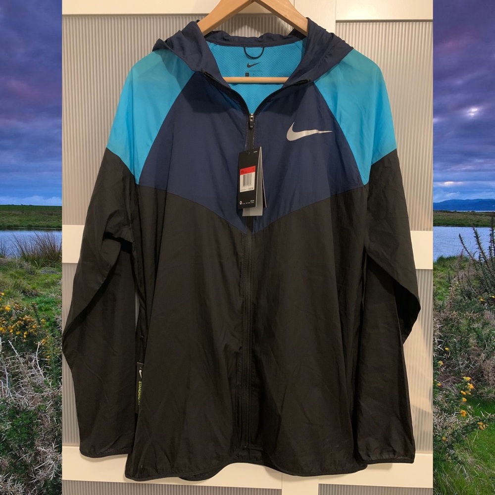 Nike Lightweight Running/Workout Jacket NWT